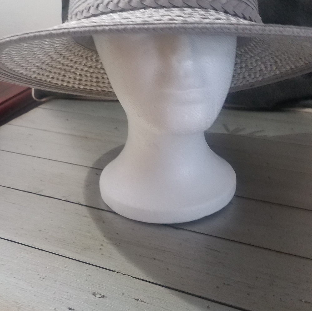 Hat - Picture 2 of 6